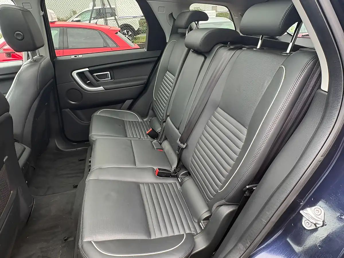 Used 2018 Land Rover Discovery Sport Hse Dynamic Lux Blue - Interior and Exterior details 18