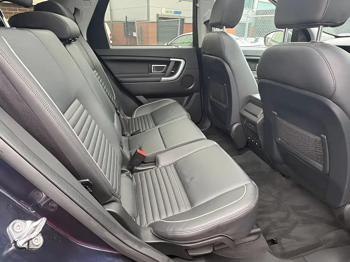 Used 2018 Land Rover Discovery Sport Hse Dynamic Lux Blue - Interior and Exterior details 19