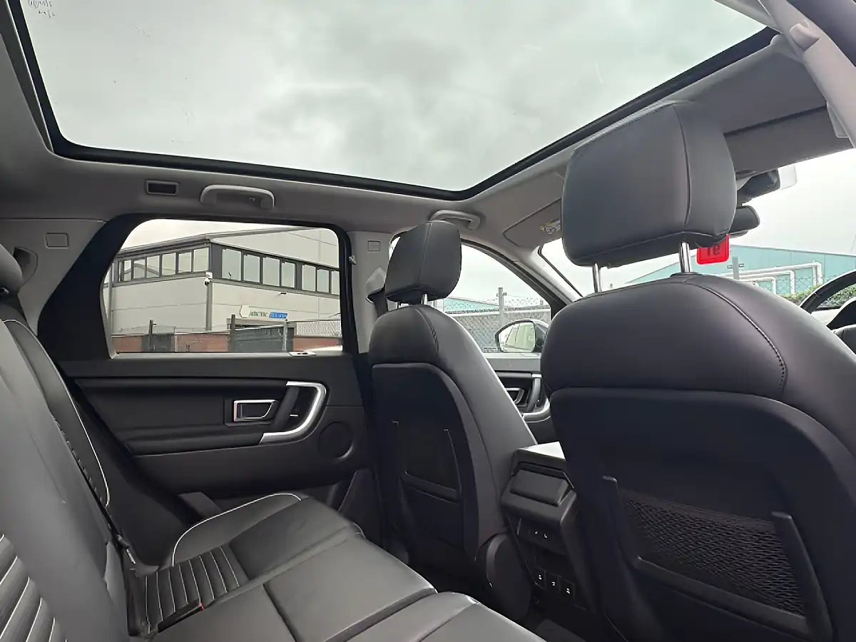 Used 2018 Land Rover Discovery Sport Hse Dynamic Lux Blue - Interior and Exterior details 20