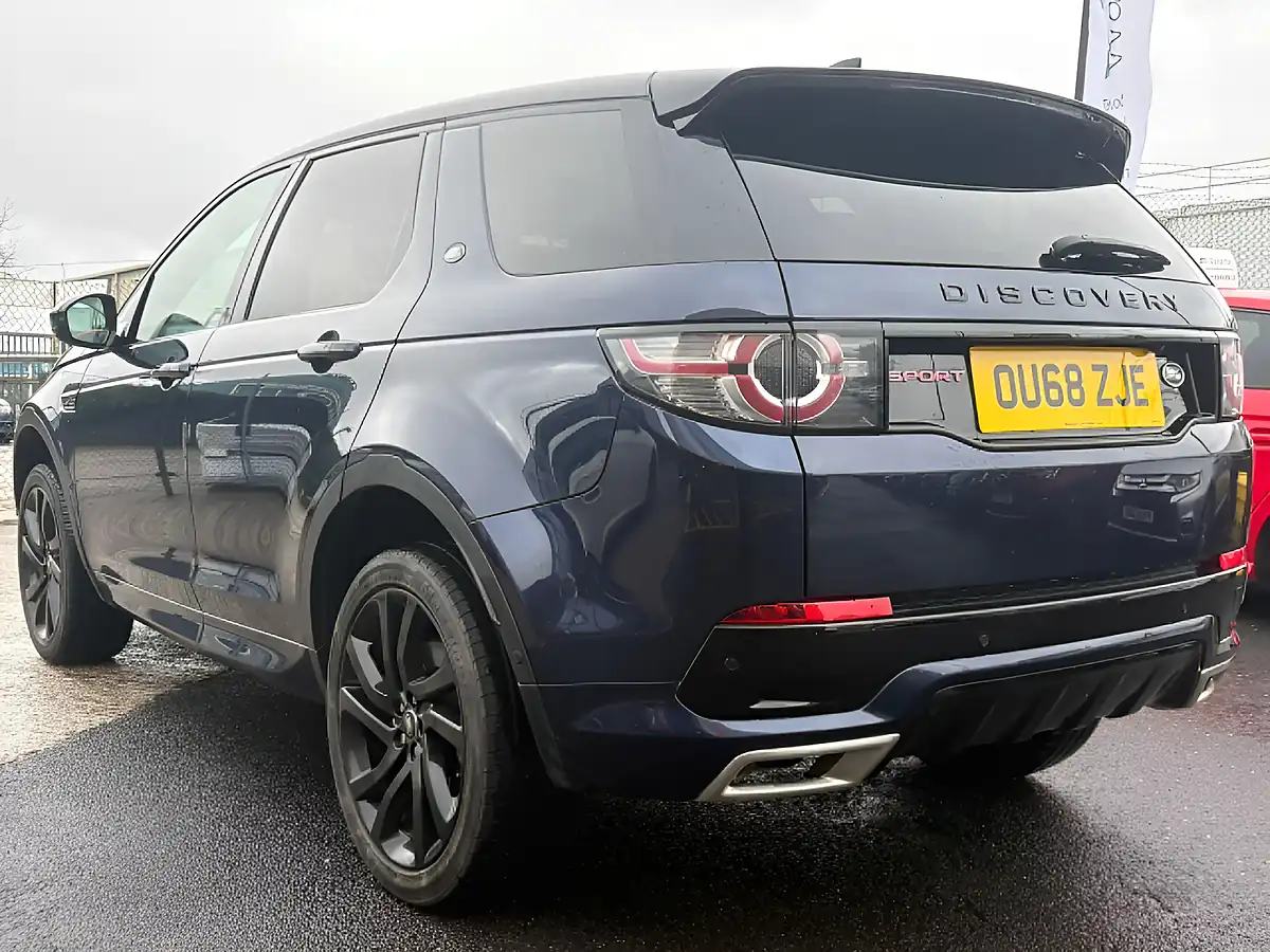 Used 2018 Land Rover Discovery Sport Hse Dynamic Lux Blue - Interior and Exterior details 6