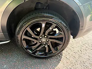 Used 2018 Land Rover Discovery Sport Hse Dynamic Lux Grey - Interior and Exterior details 13