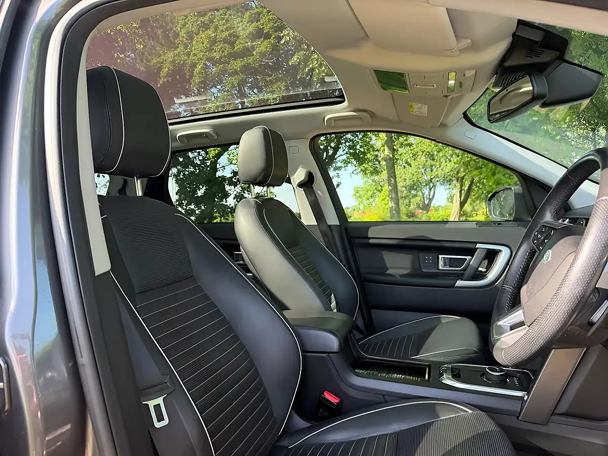 Used 2018 Land Rover Discovery Sport Hse Dynamic Lux Grey - Interior and Exterior details 17