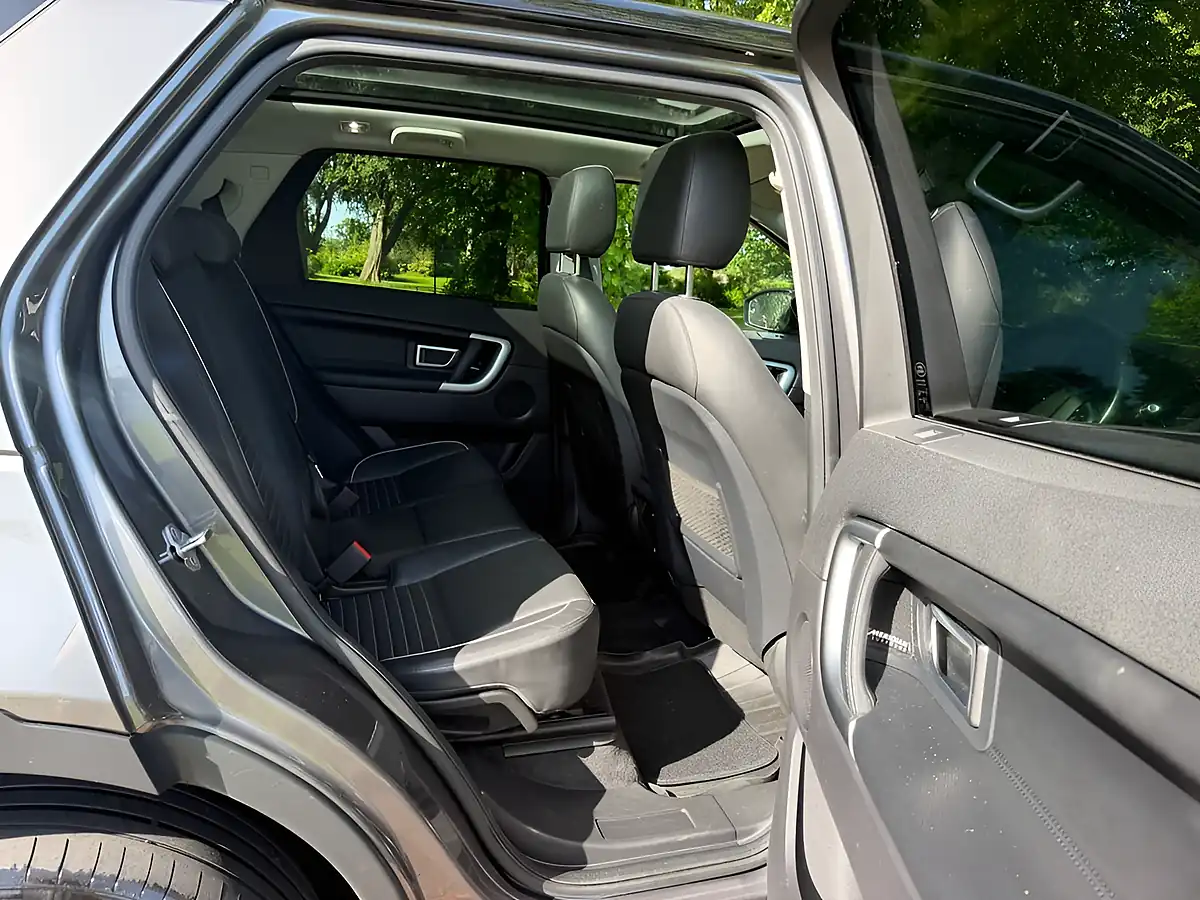 Used 2018 Land Rover Discovery Sport Hse Dynamic Lux Grey - Interior and Exterior details 20