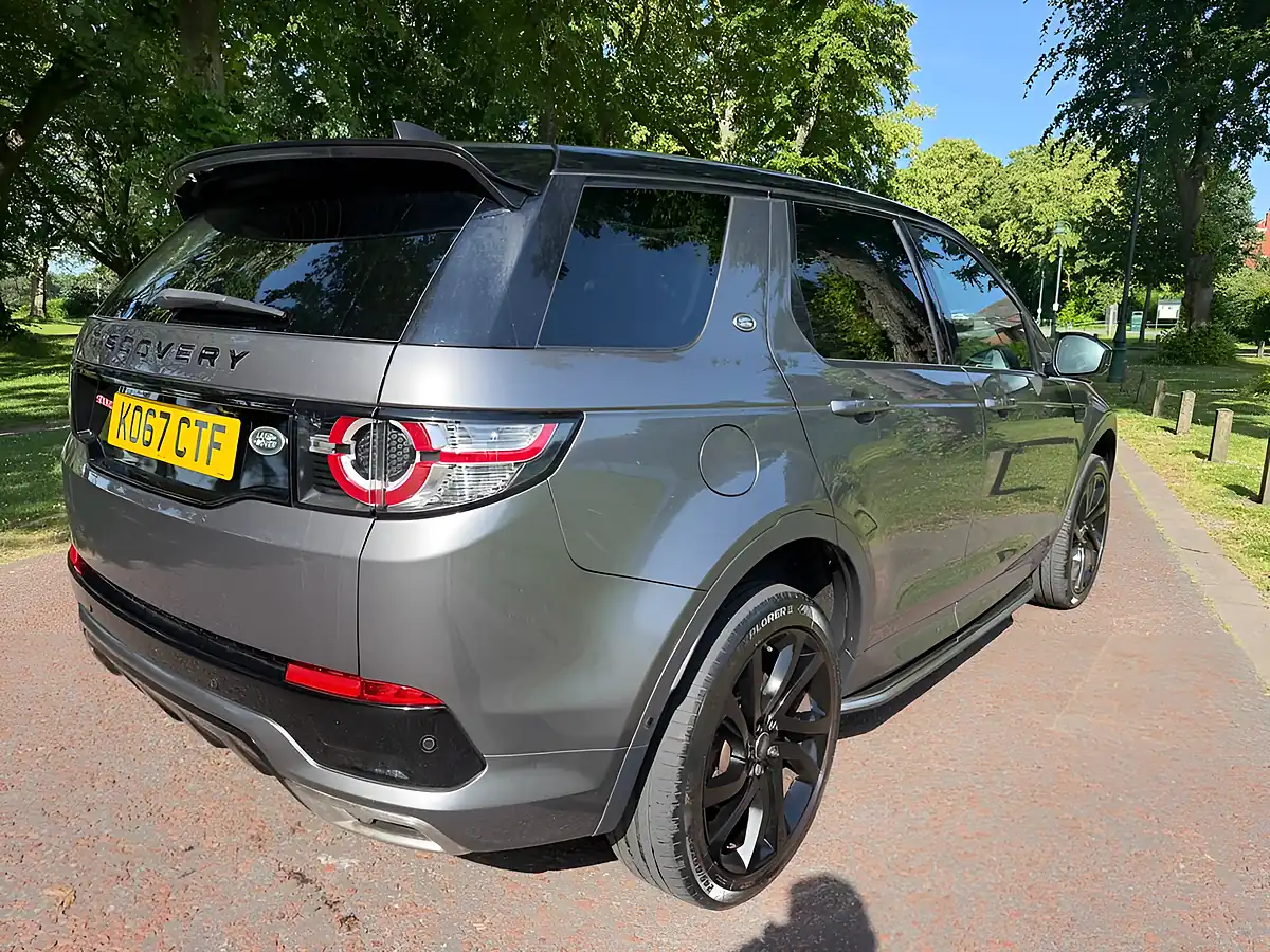 Used 2018 Land Rover Discovery Sport Hse Dynamic Lux Grey - Interior and Exterior details 5