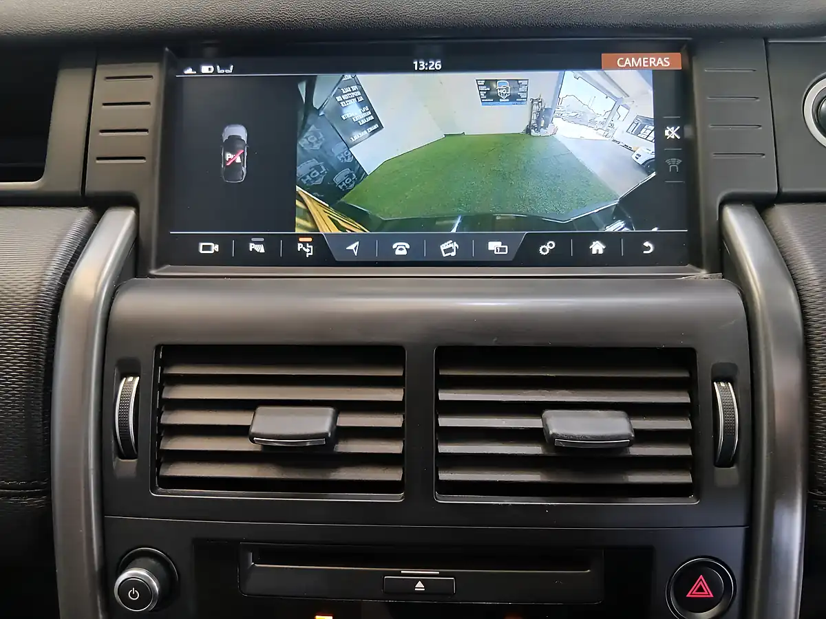 Used 2018 Land Rover Discovery Sport Hse Dynamic Lux Grey - Interior and Exterior details 15