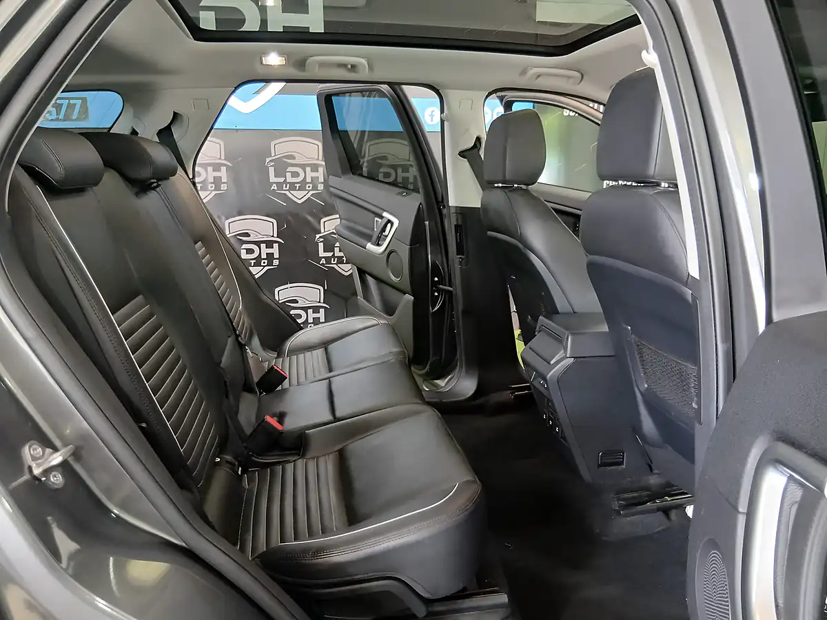 Used 2018 Land Rover Discovery Sport Hse Dynamic Lux Grey - Interior and Exterior details 17
