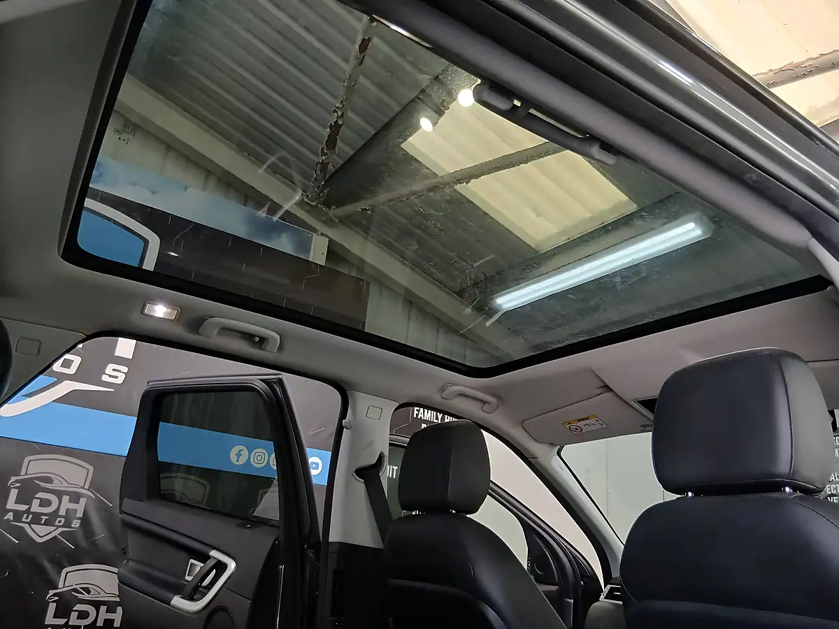Used 2018 Land Rover Discovery Sport Hse Dynamic Lux Grey - Interior and Exterior details 18