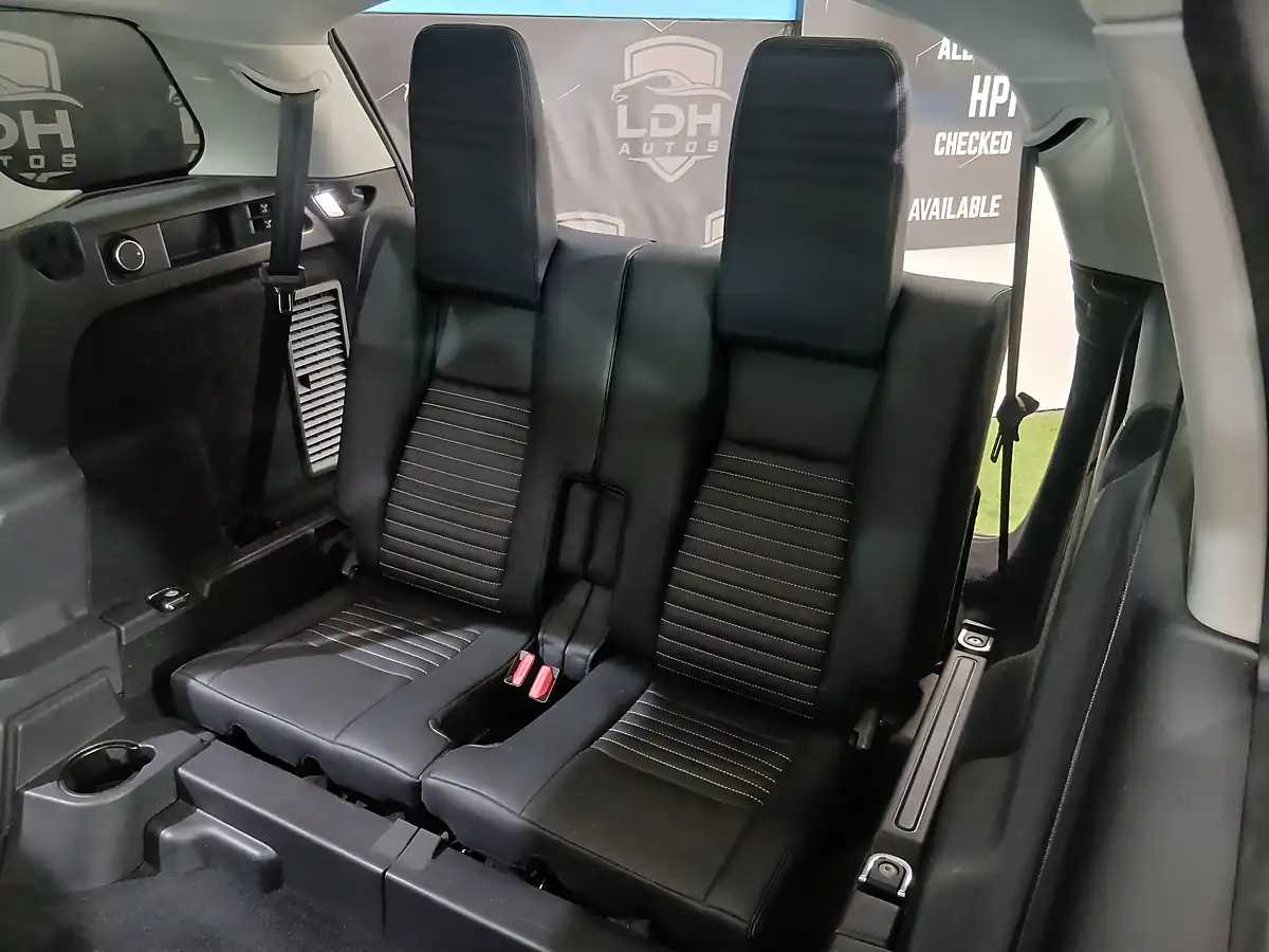 Used 2018 Land Rover Discovery Sport Hse Dynamic Lux Grey - Interior and Exterior details 19