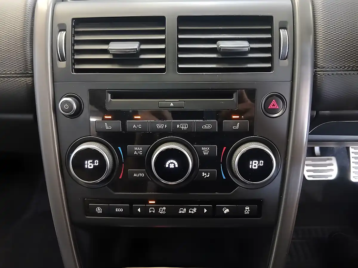 Used 2018 Land Rover Discovery Sport Hse Dynamic Lux Grey - Interior and Exterior details 20