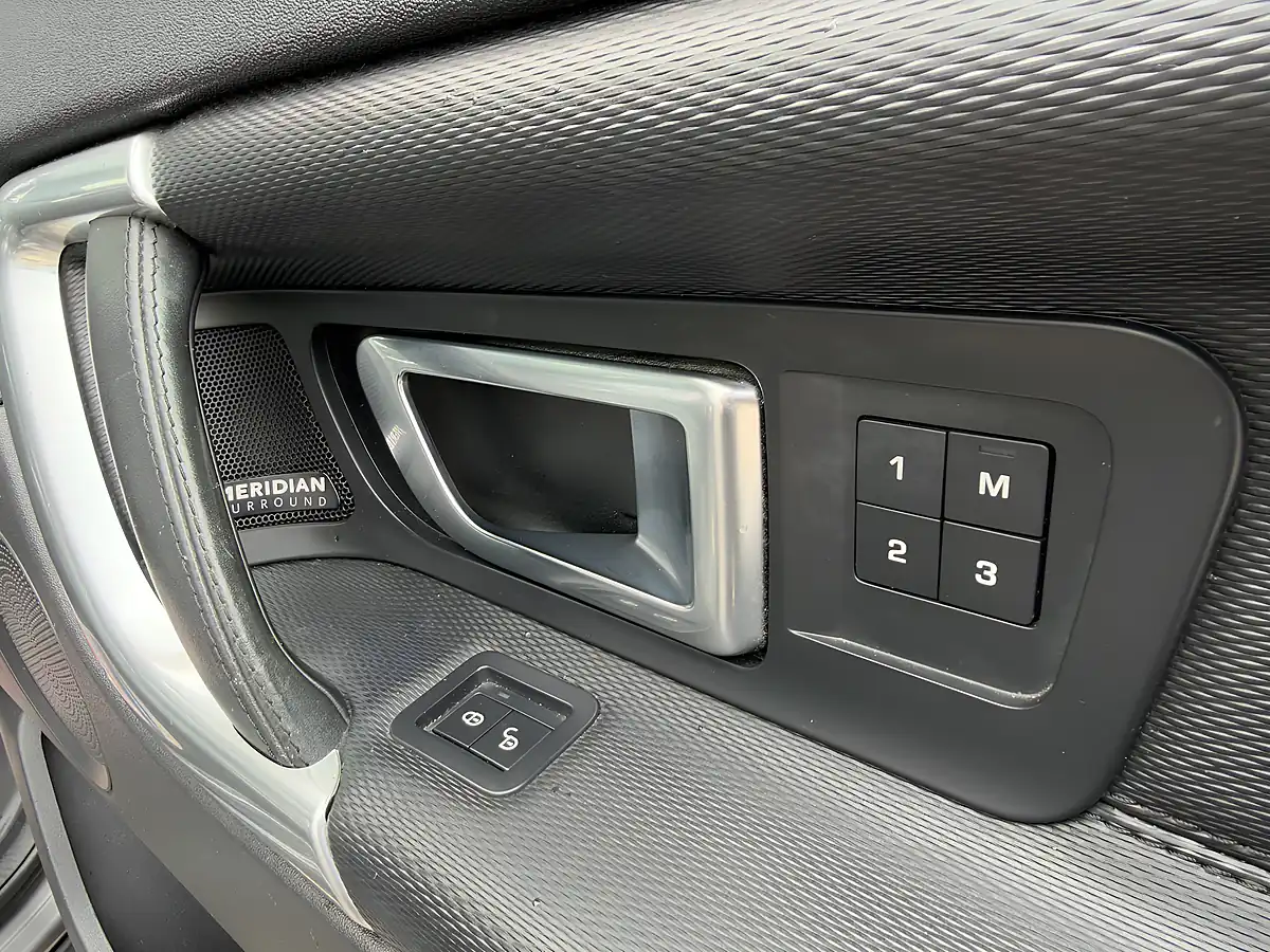Used 2018 Land Rover Discovery Sport Hse Dynamic Lux Grey - Interior and Exterior details 18
