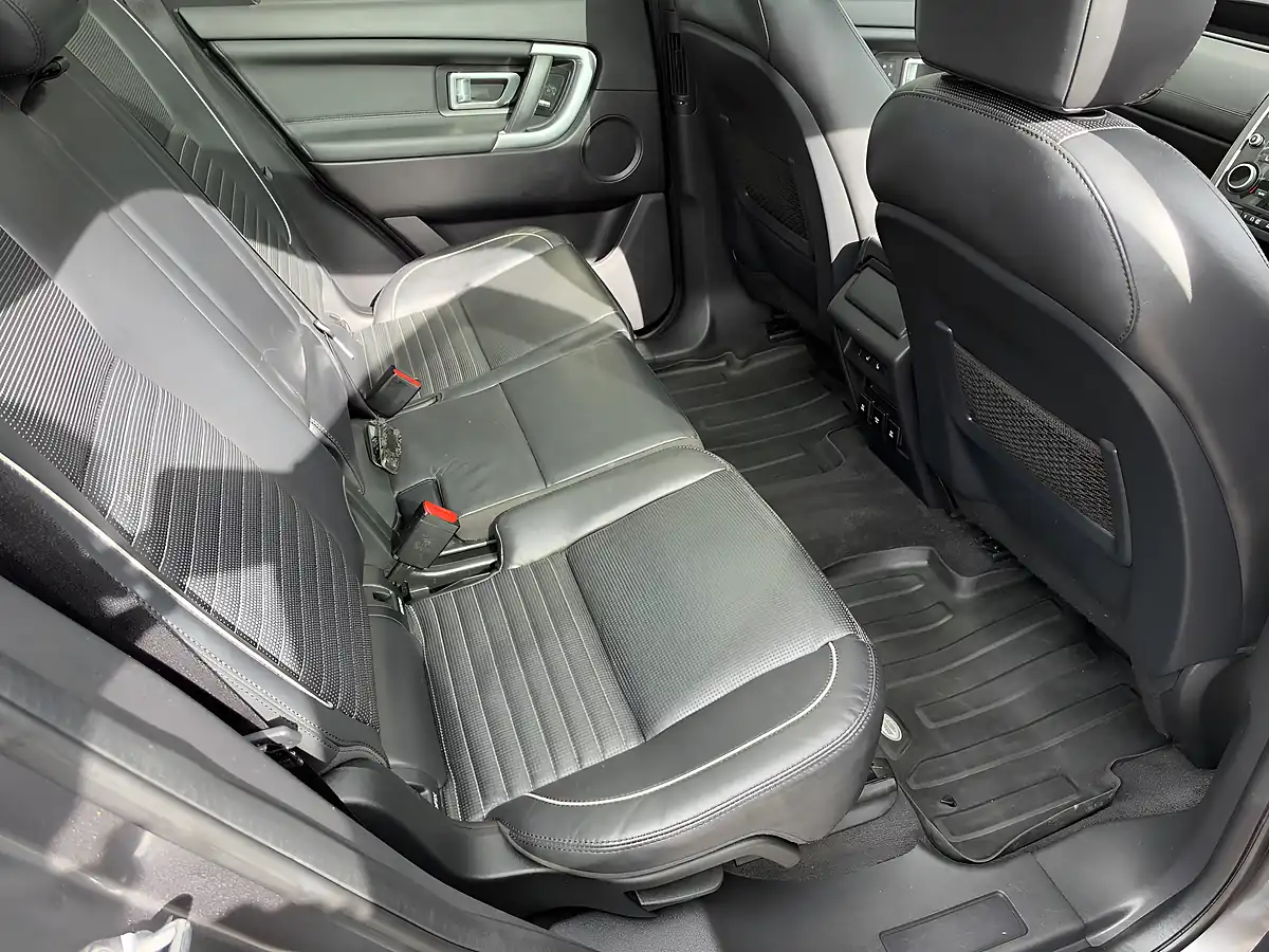 Used 2018 Land Rover Discovery Sport Hse Dynamic Lux Grey - Interior and Exterior details 19