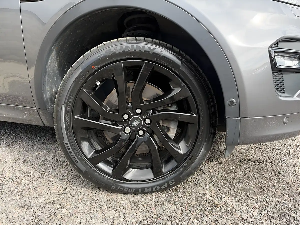 Used 2018 Land Rover Discovery Sport Hse Dynamic Lux Grey - Interior and Exterior details 3