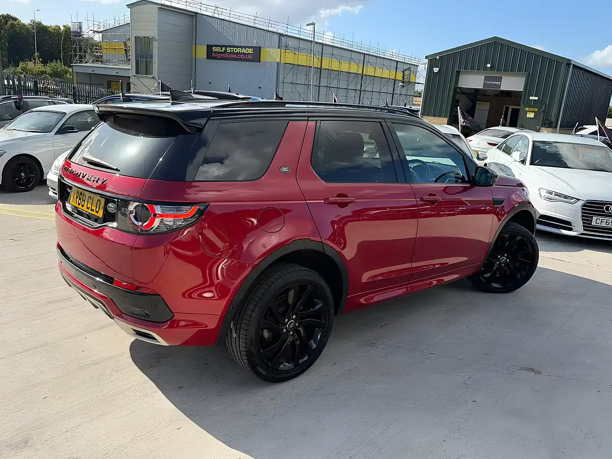 Used 2018 Land Rover Discovery Sport Hse Dynamic Lux Red - Interior and Exterior details 10