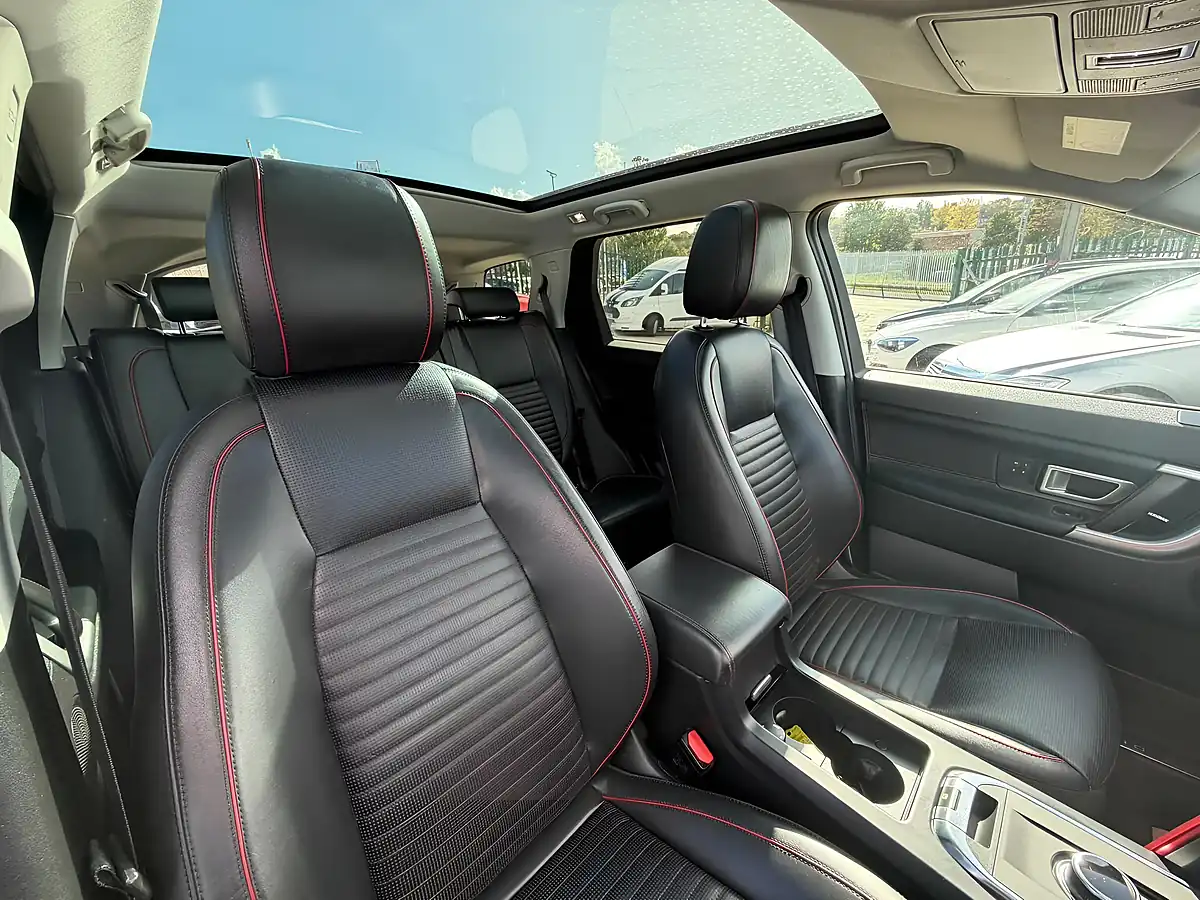 Used 2018 Land Rover Discovery Sport Hse Dynamic Lux Red - Interior and Exterior details 12