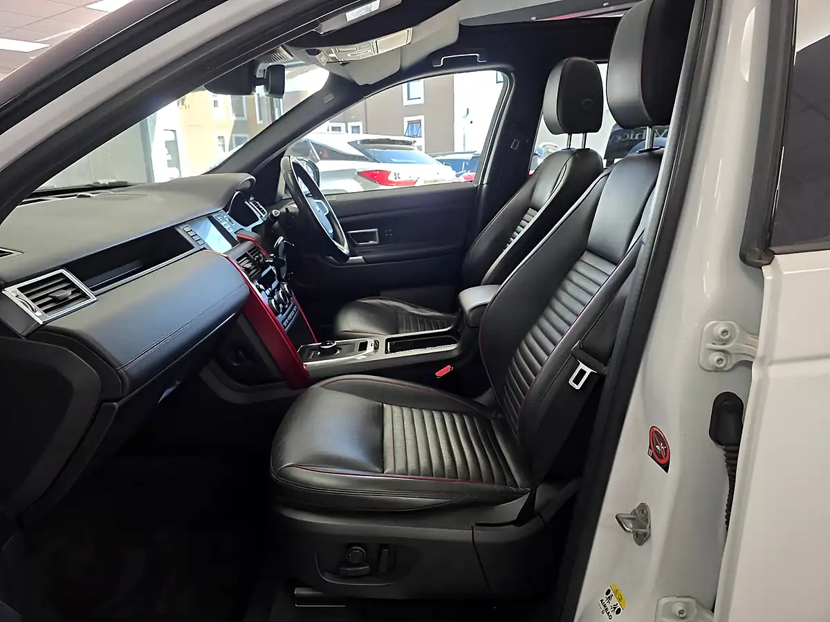 Used 2018 Land Rover Discovery Sport Hse Dynamic Lux White - Interior and Exterior details 10
