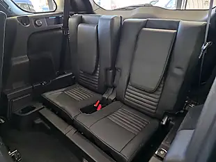 Used 2018 Land Rover Discovery Sport Hse Dynamic Lux White - Interior and Exterior details 14