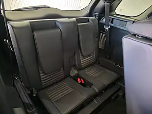 Used 2018 Land Rover Discovery Sport Hse Dynamic Lux White - Interior and Exterior details 16