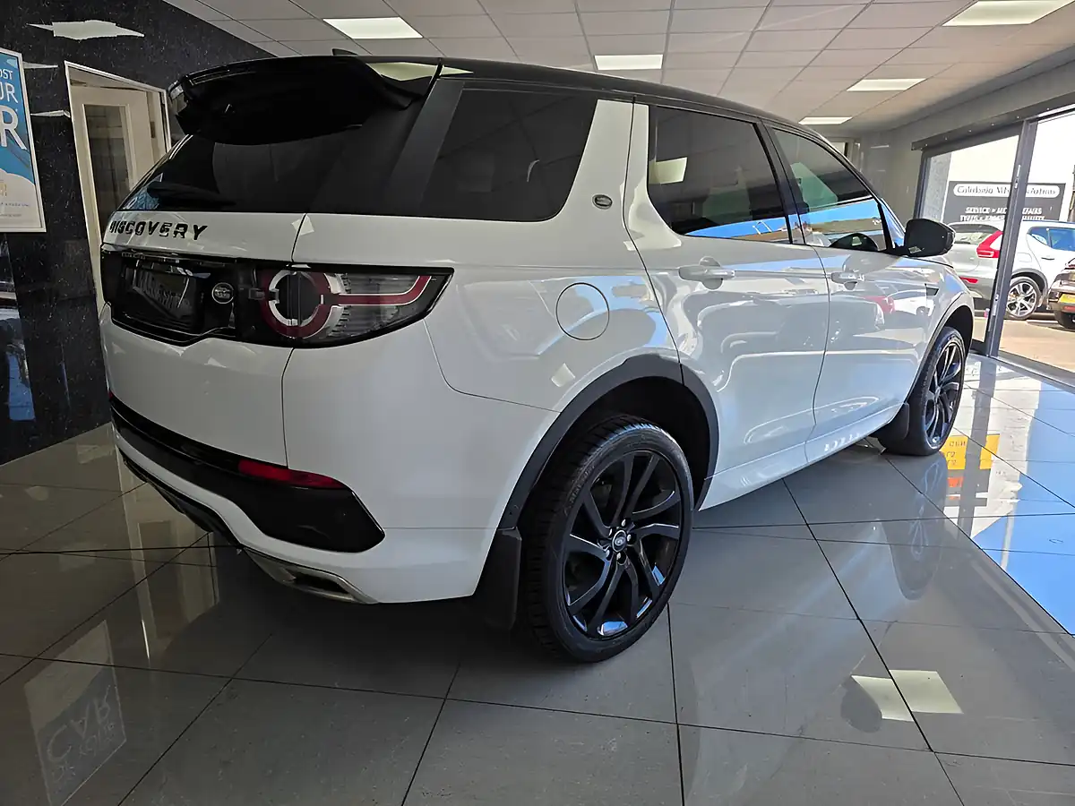Used 2018 Land Rover Discovery Sport Hse Dynamic Lux White - Interior and Exterior details 4