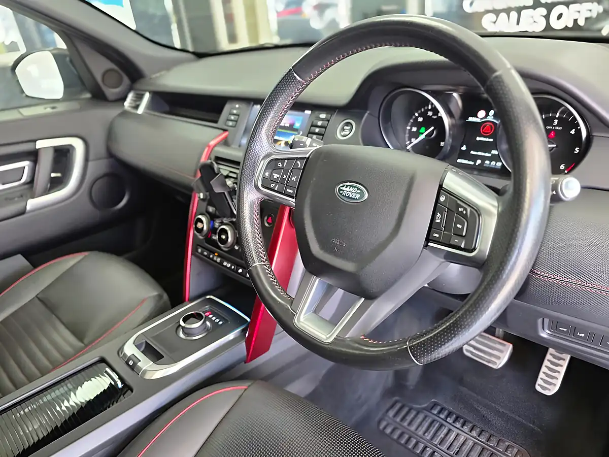 Used 2018 Land Rover Discovery Sport Hse Dynamic Lux White - Interior and Exterior details 7
