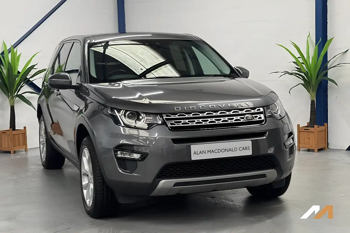 Used 2018 Land Rover Discovery Sport Hse Grey - Front View