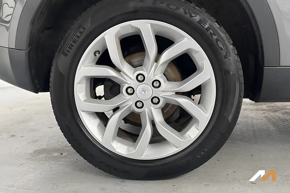 Used 2018 Land Rover Discovery Sport Hse Grey - Interior and Exterior details 11