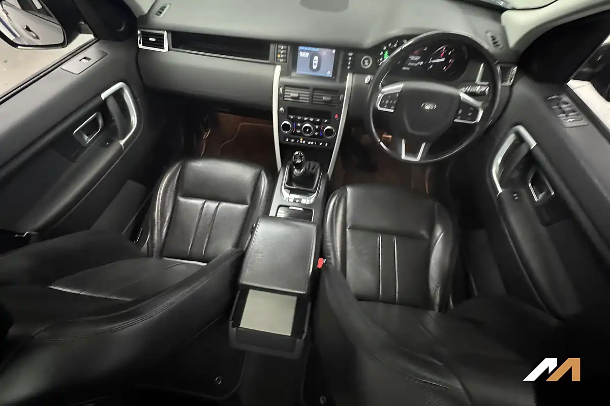 Used 2018 Land Rover Discovery Sport Hse Grey - Interior and Exterior details 3