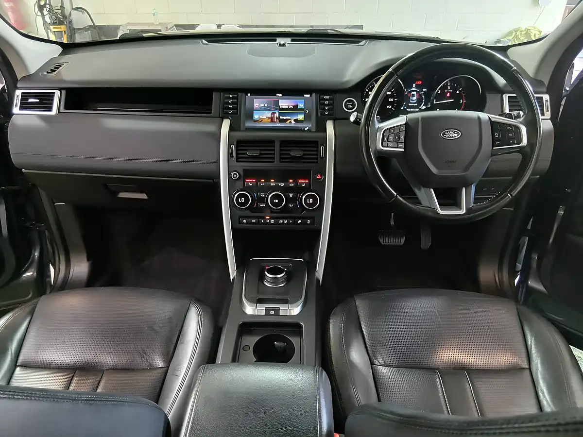 Used 2018 Land Rover Discovery Sport Hse Grey - Interior and Exterior details 10