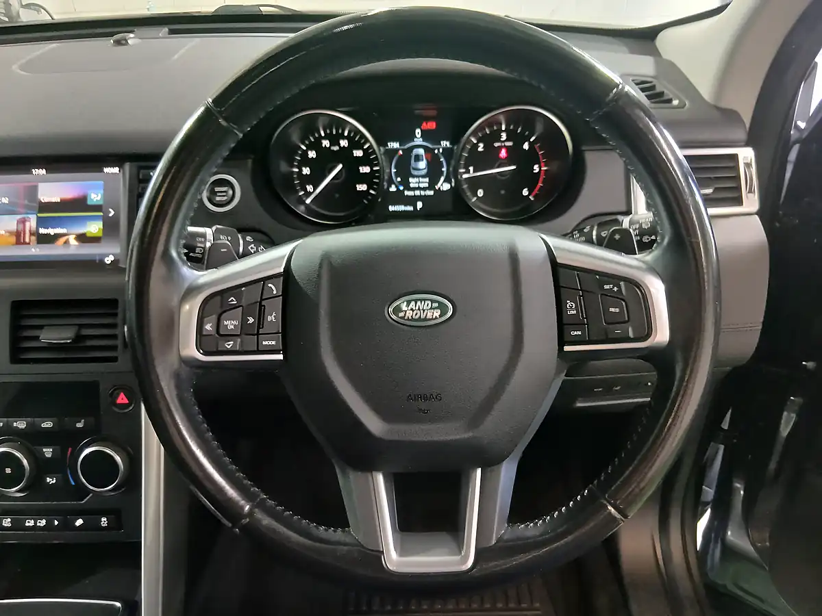 Used 2018 Land Rover Discovery Sport Hse Grey - Interior and Exterior details 11