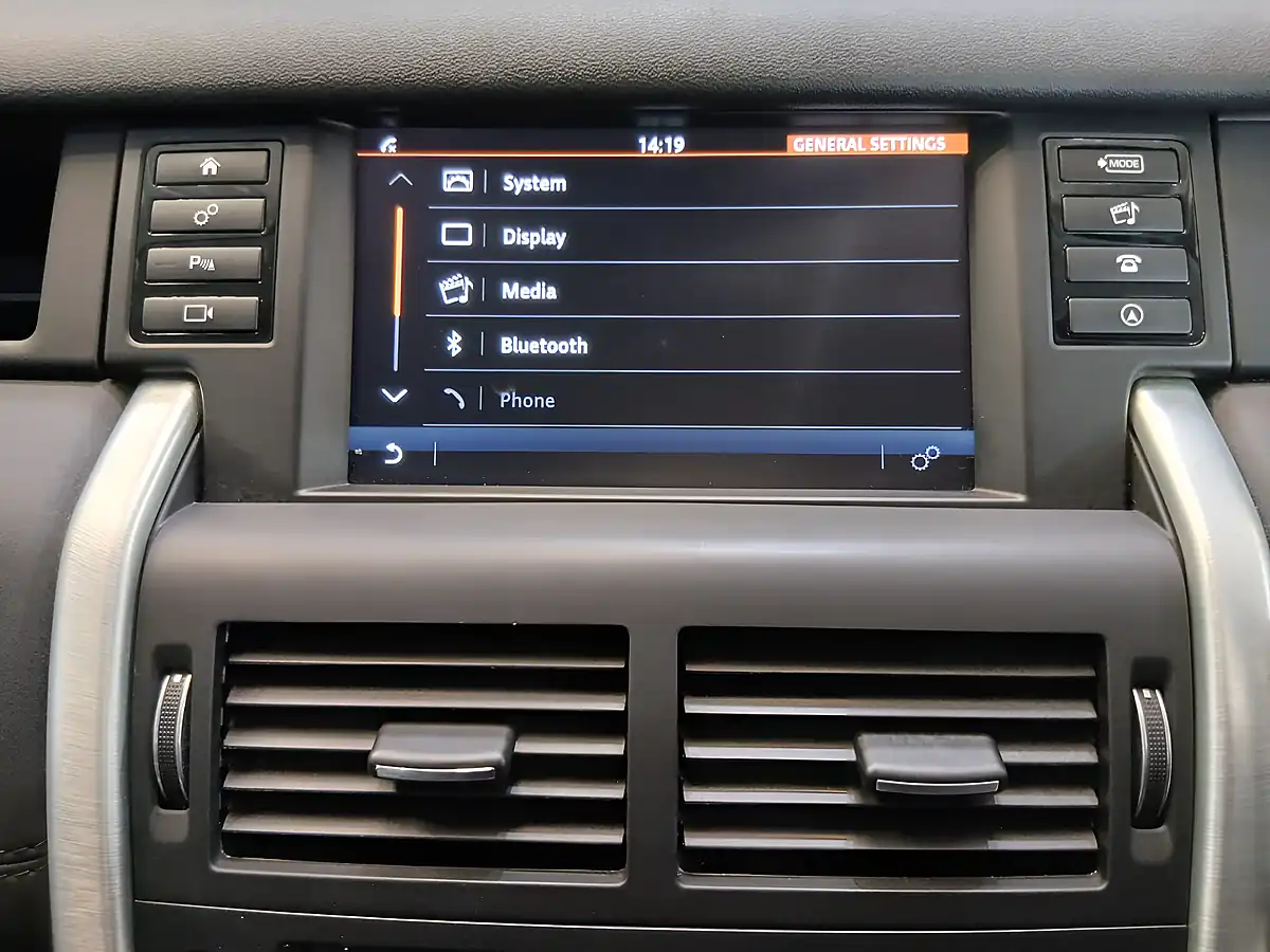 Used 2018 Land Rover Discovery Sport Hse Grey - Interior and Exterior details 15