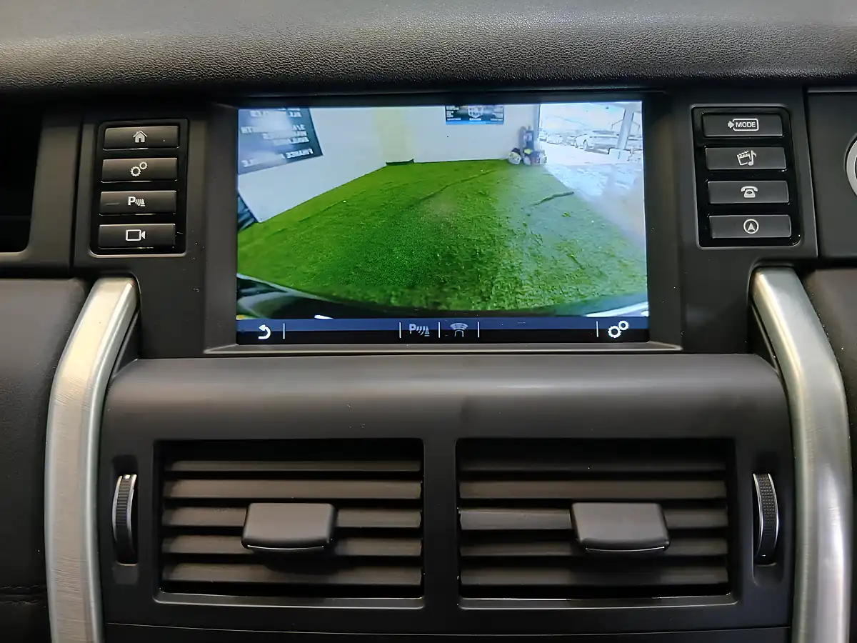 Used 2018 Land Rover Discovery Sport Hse Grey - Interior and Exterior details 17
