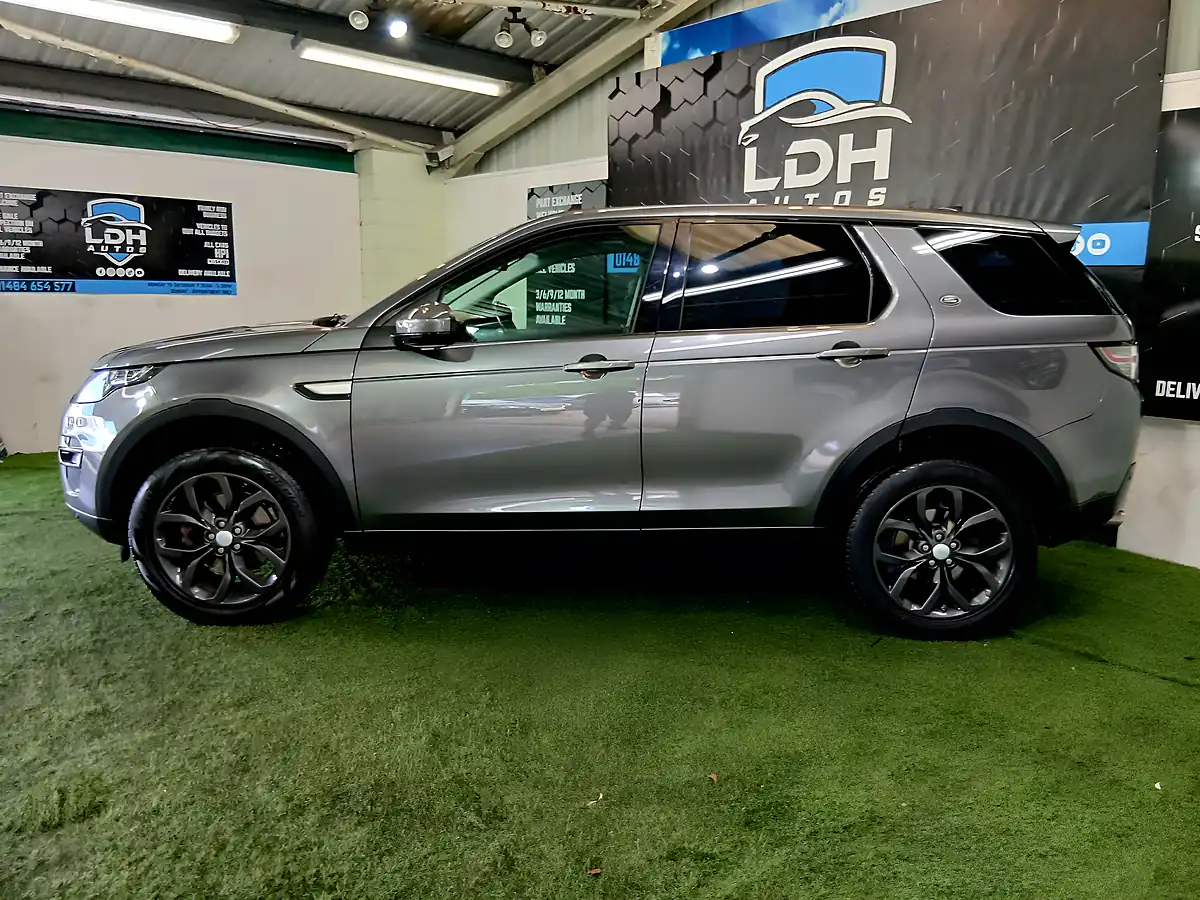 Used 2018 Land Rover Discovery Sport Hse Grey - Interior and Exterior details 6