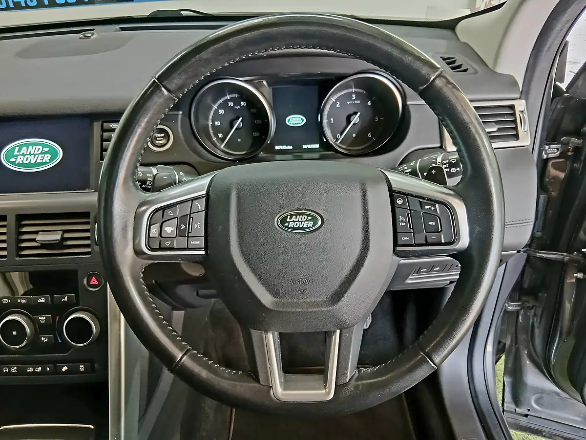 Used 2018 Land Rover Discovery Sport Hse Luxury Grey - Interior and Exterior details 11