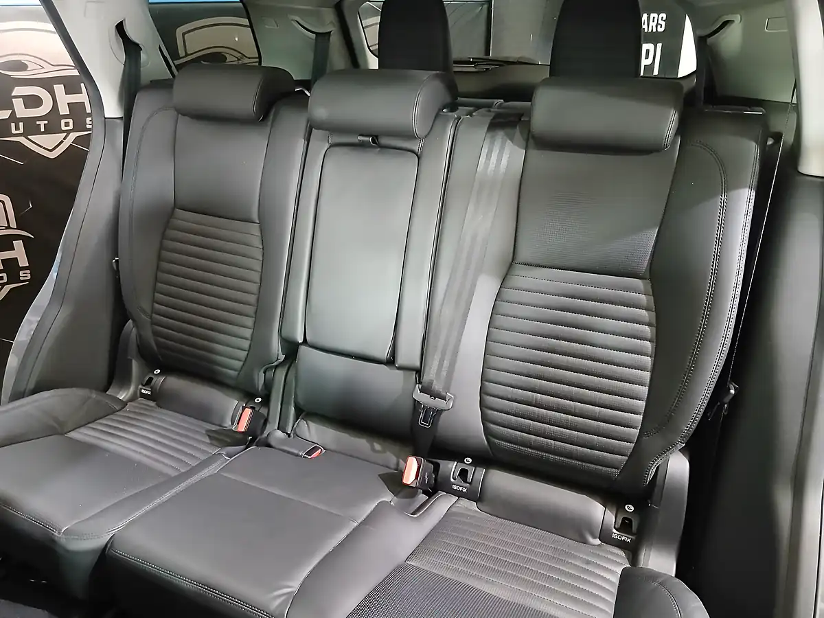 Used 2018 Land Rover Discovery Sport Hse Luxury Grey - Interior and Exterior details 18