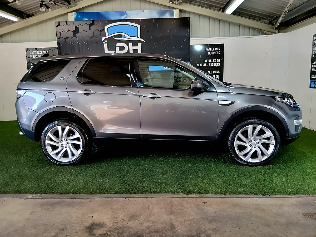 Used 2018 Land Rover Discovery Sport Hse Luxury Grey - Interior and Exterior details 2