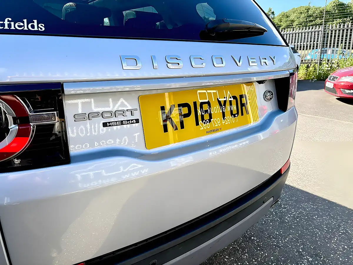 Used 2018 Land Rover Discovery Sport Hse Luxury Silver - Interior and Exterior details 10