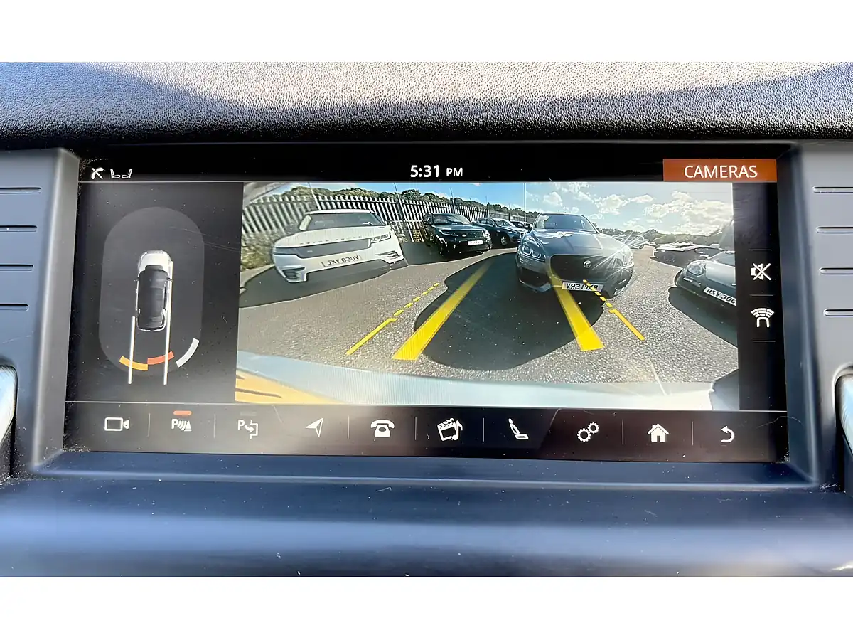 Used 2018 Land Rover Discovery Sport Hse Luxury Silver - Interior and Exterior details 13