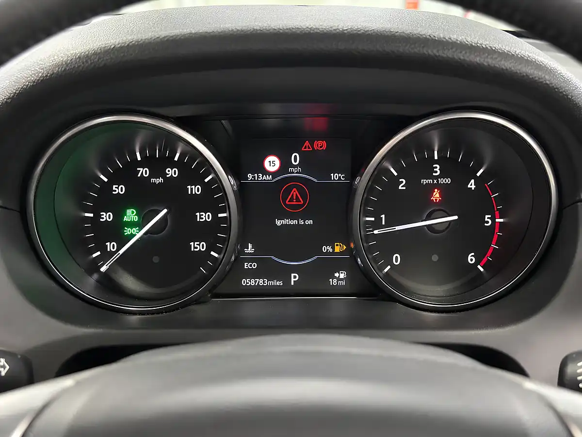 Used 2018 Land Rover Discovery Sport Hse Luxury Silver - Interior and Exterior details 17
