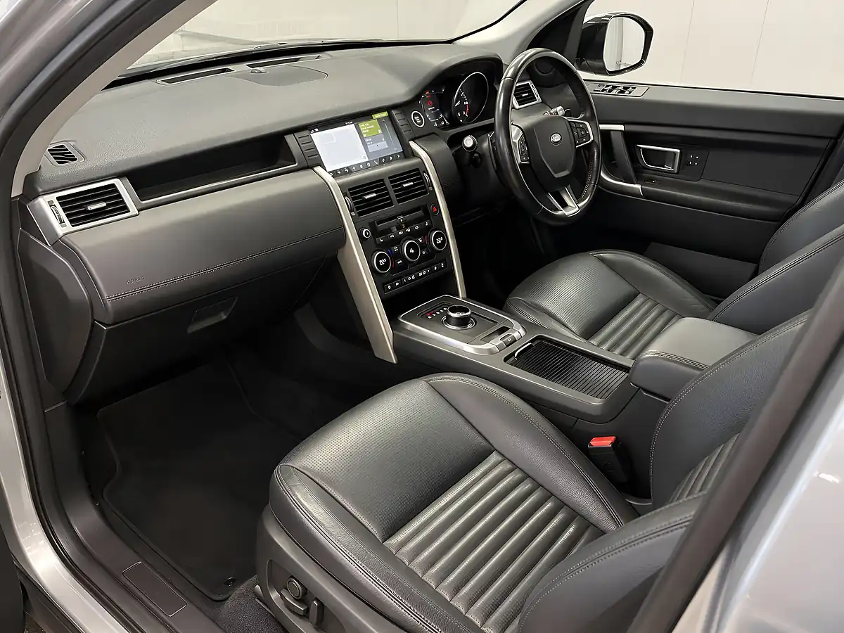 Used 2018 Land Rover Discovery Sport Hse Luxury Silver - Interior and Exterior details 18