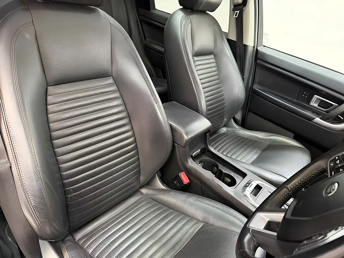 Used 2018 Land Rover Discovery Sport Hse Luxury Silver - Interior and Exterior details 14
