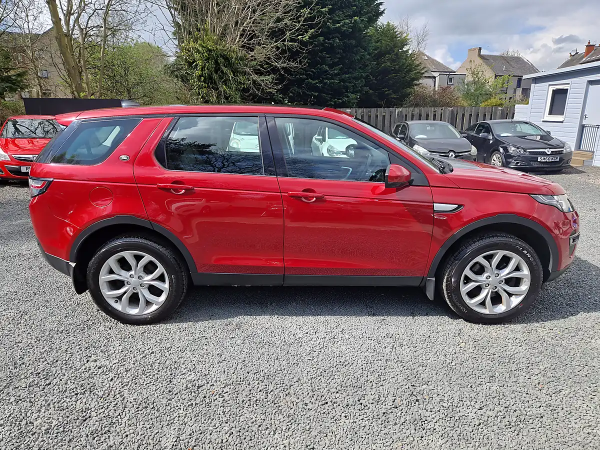 Used 2018 Land Rover Discovery Sport Hse Red - Interior and Exterior details 8