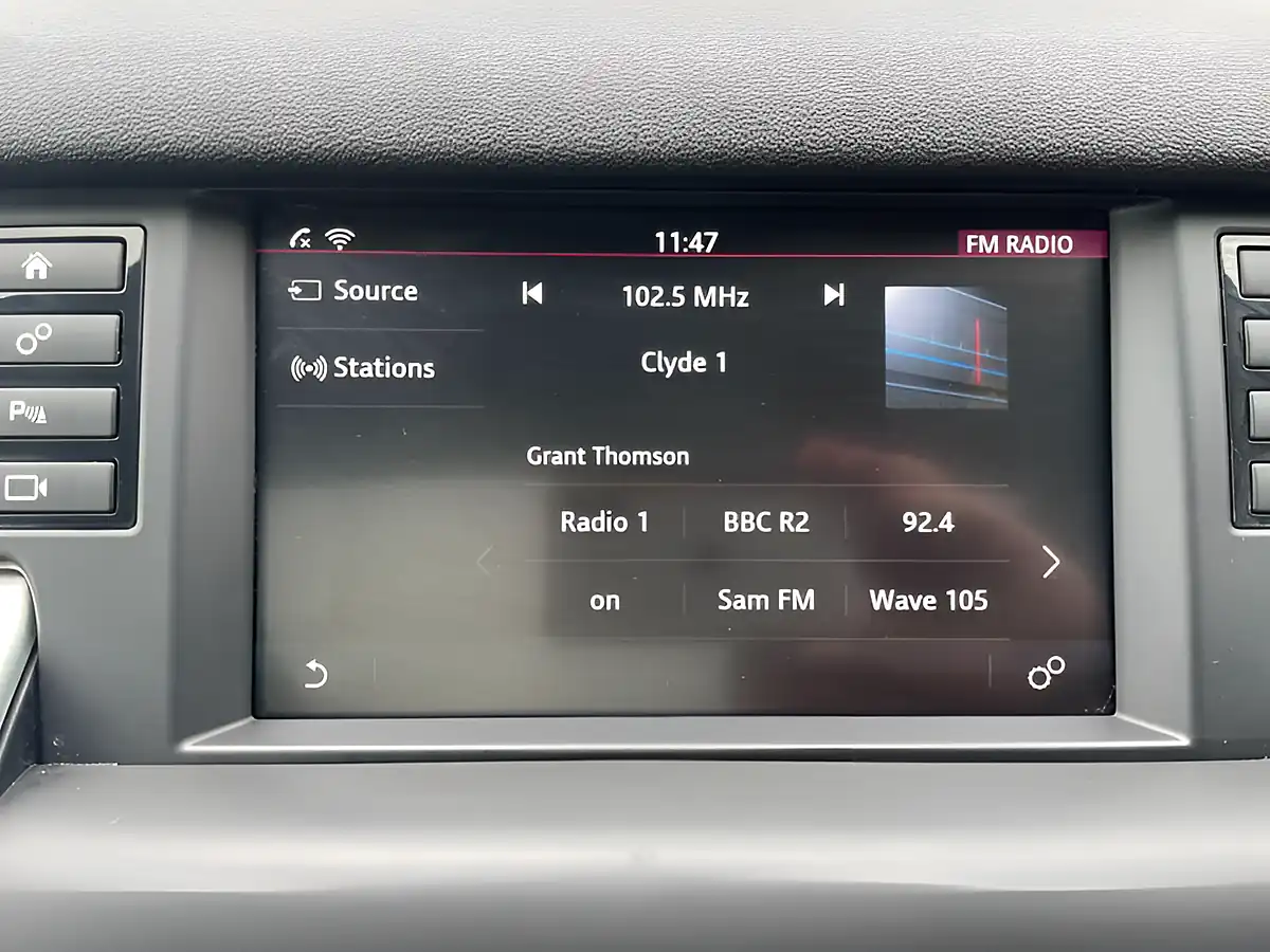 Used 2018 Land Rover Discovery Sport Hse Silver - Interior and Exterior details 15