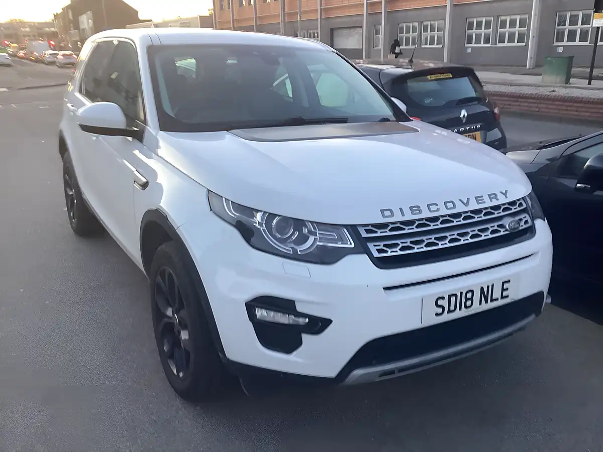 Used 2018 Land Rover Discovery Sport Hse White - Interior and Exterior details 2