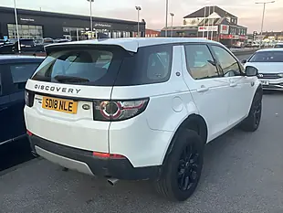 Used 2018 Land Rover Discovery Sport Hse White - Interior and Exterior details 5