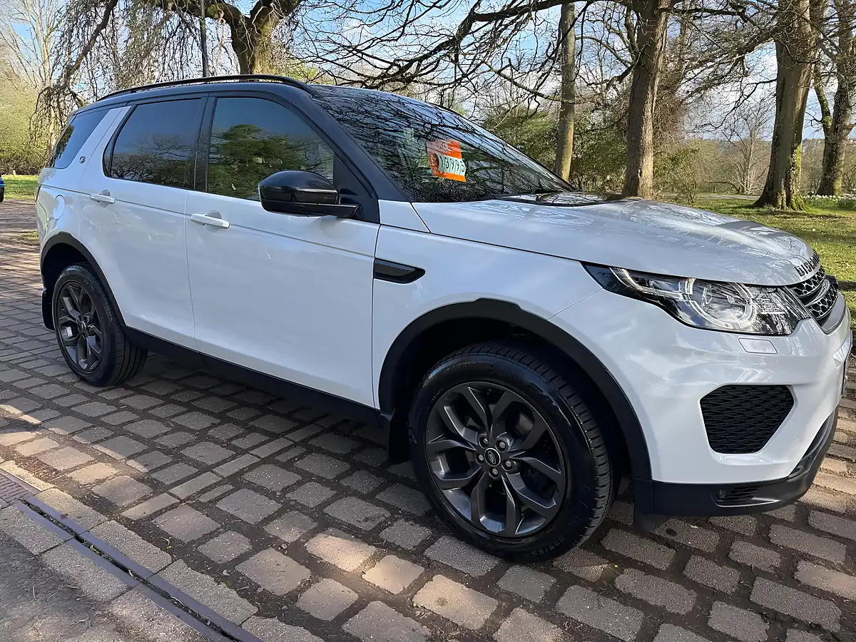 Used 2018 Land Rover Discovery Sport Landmark Auto 4WD White - Interior and Exterior details 11