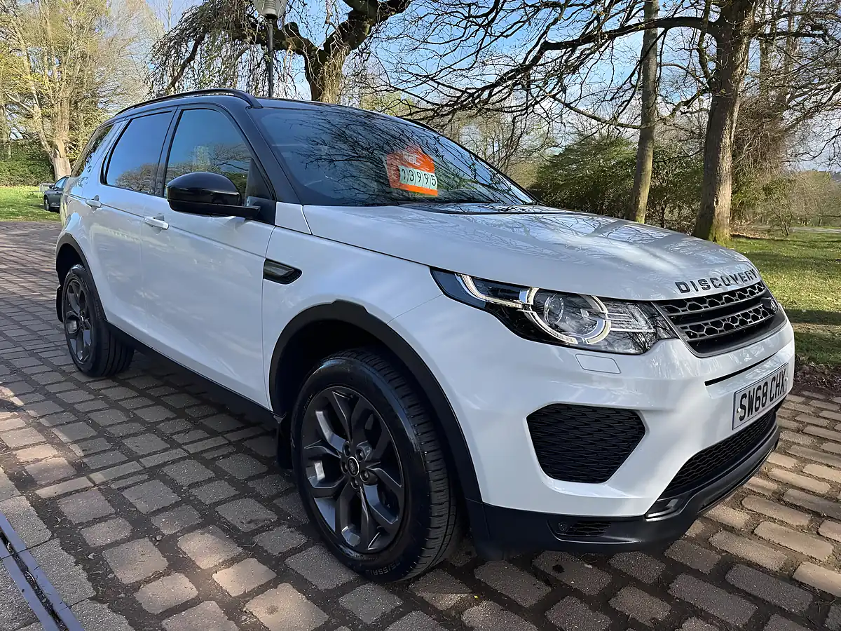 Used 2018 Land Rover Discovery Sport Landmark Auto 4WD White - Interior and Exterior details 3