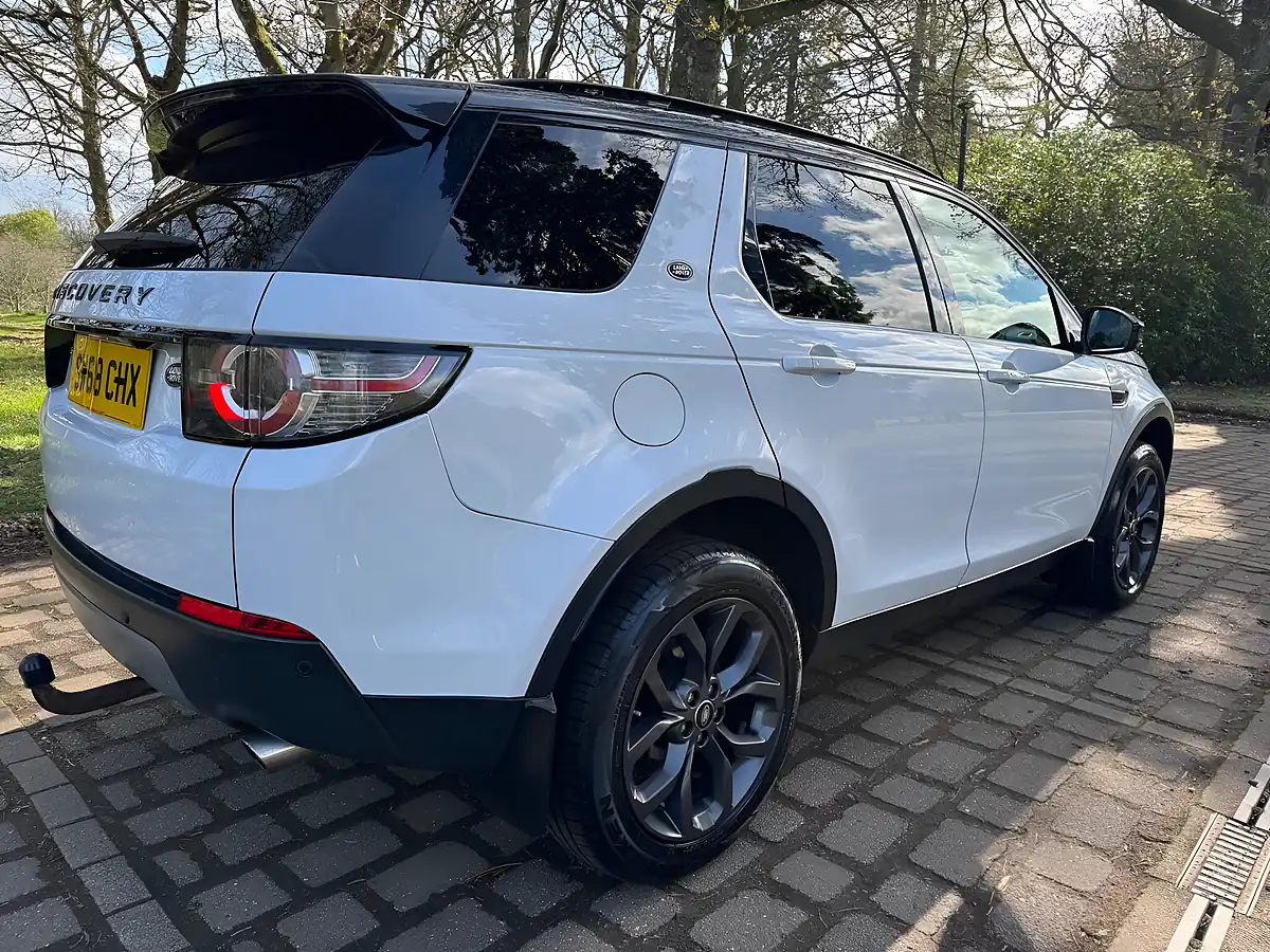 Used 2018 Land Rover Discovery Sport Landmark Auto 4WD White - Interior and Exterior details 8