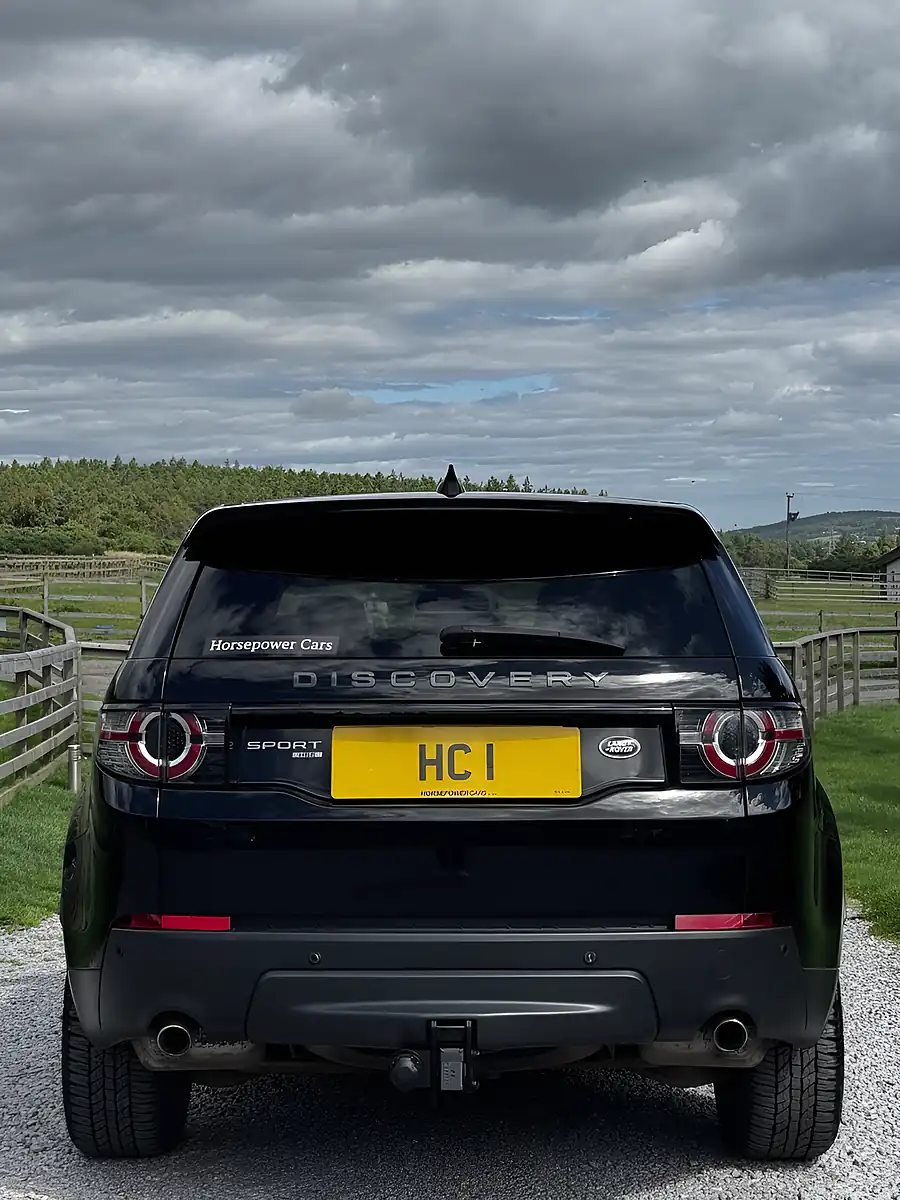 Used 2018 Land Rover Discovery Sport Landmark Black - Interior and Exterior details 9