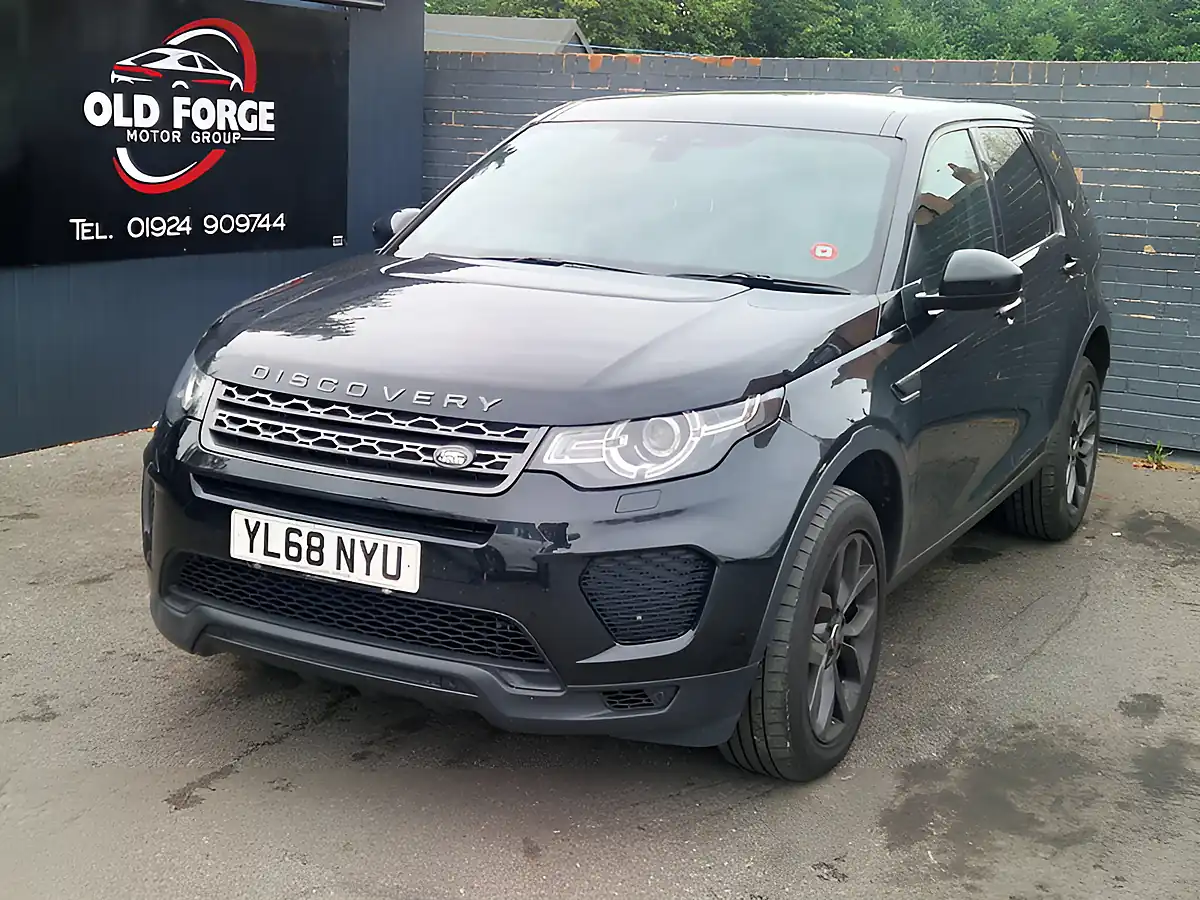 Used 2018 Land Rover Discovery Sport Landmark Black - Front View