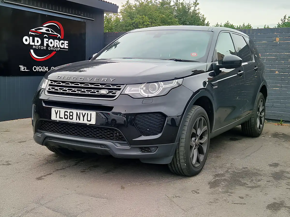 Used 2018 Land Rover Discovery Sport Landmark Black - Interior and Exterior details 11