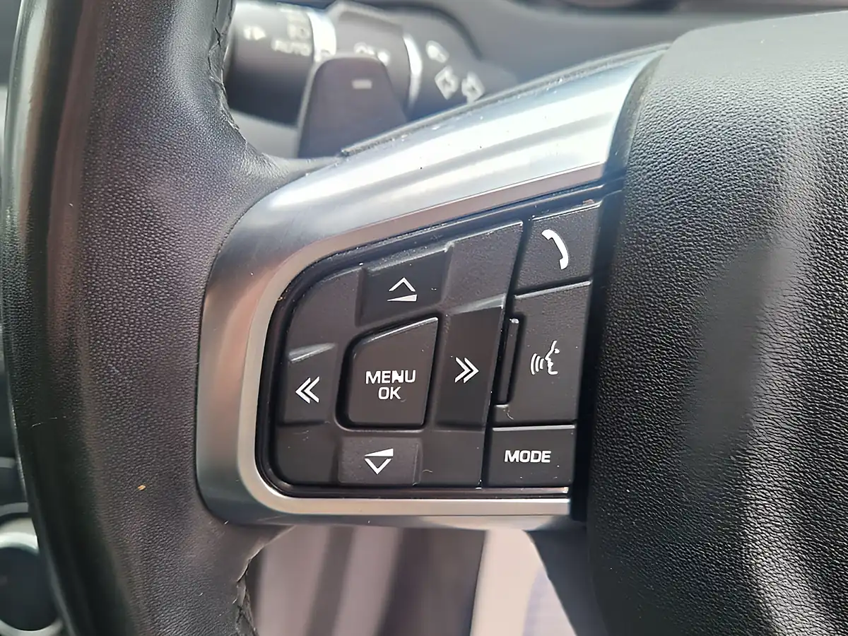 Used 2018 Land Rover Discovery Sport Landmark Black - Interior and Exterior details 19